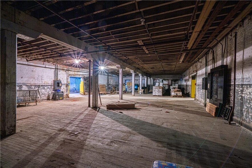 More Photos Of 202 Main St, Saint Joseph Refrigeration Cold Storage For Lease