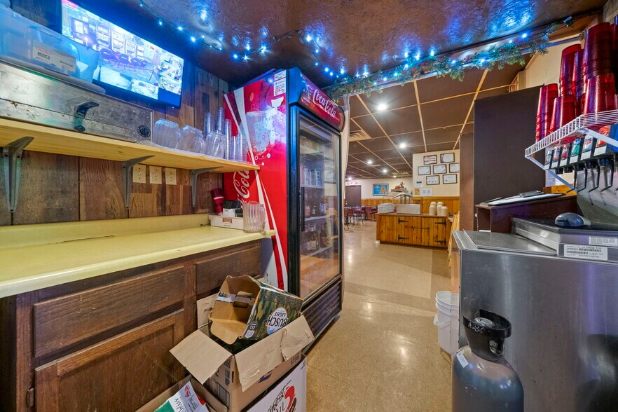 More Photos Of 208 N Walnut St, Stillman Valley General Retail For Sale