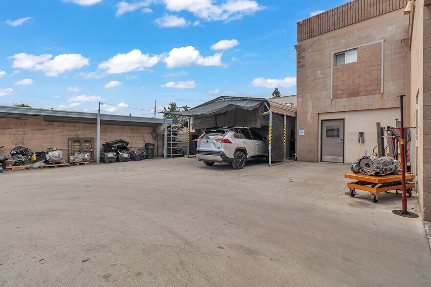 More Photos Of 10325 Central Ave, Montclair Auto Dealership For Lease