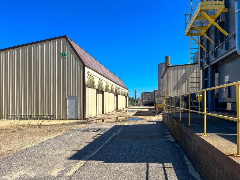 More Photos Of 501 Williams St, Tomah Warehouse For Sale