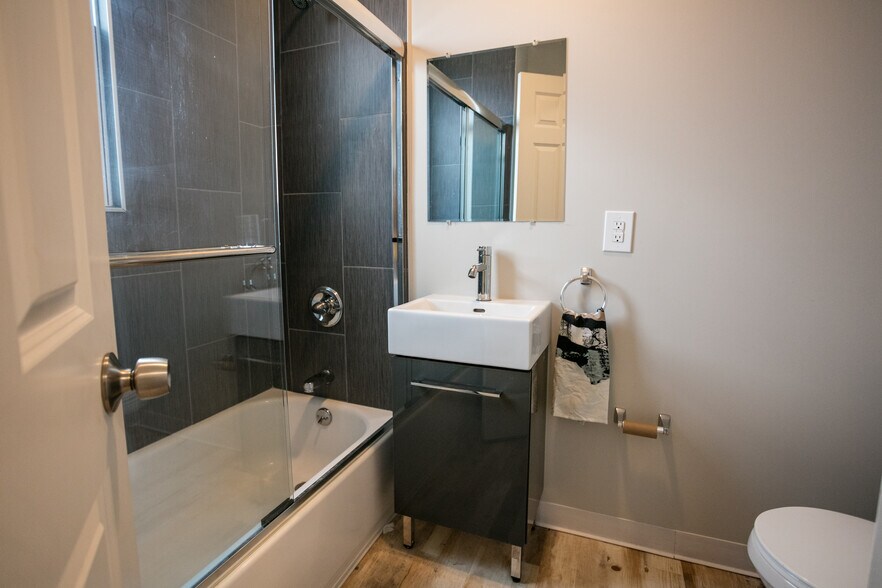 More Photos Of 7627 Poe St, Detroit Apartments For Sale