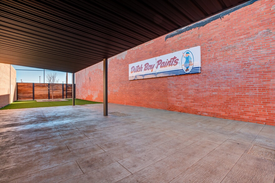 More Photos Of 1213 Crickets Ave, Lubbock Storefront For Sale