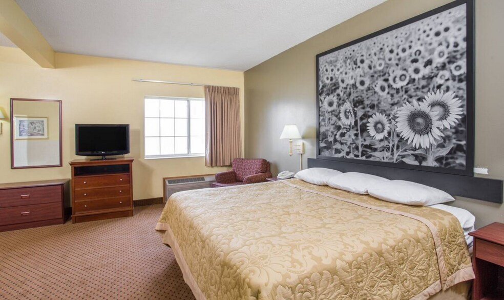 More Photos Of 1530 Main St, Osage Hotel For Sale