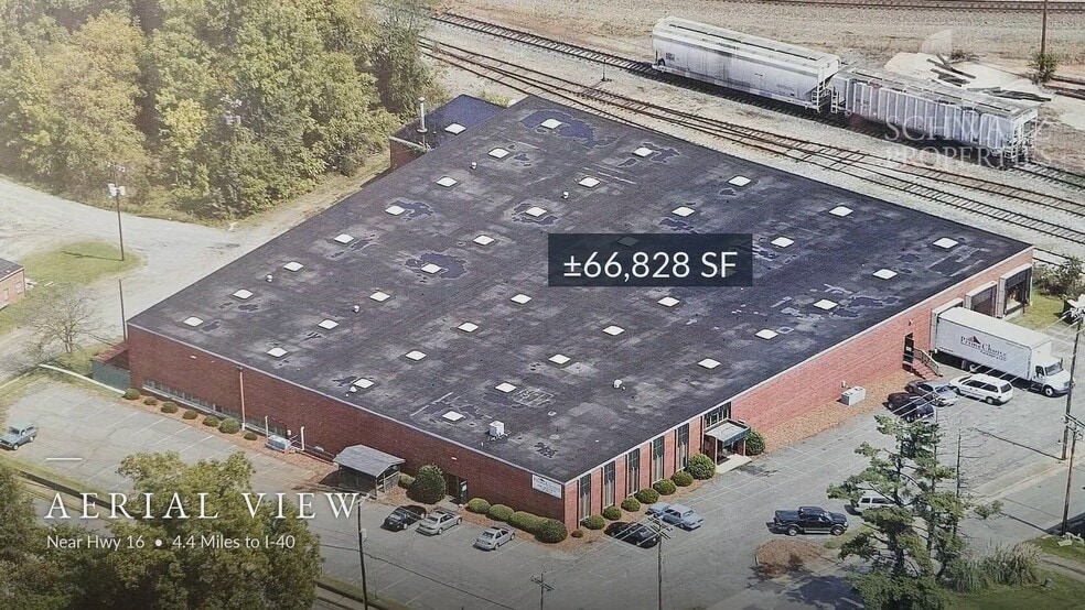 Primary Photo Of 110 E 15th St, Newton Warehouse For Lease