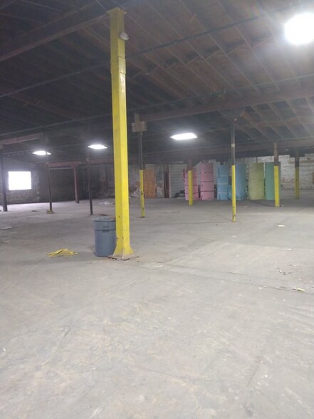 More Photos Of 788 Washington Ave, Chillicothe Warehouse For Lease