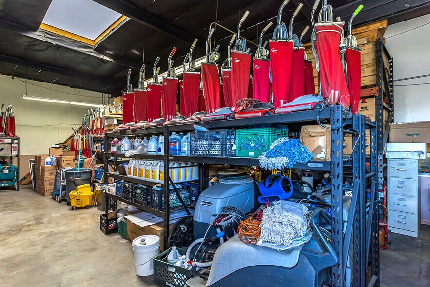 More Photos Of 12561-12563 Persing Dr, Whittier Showroom For Sale