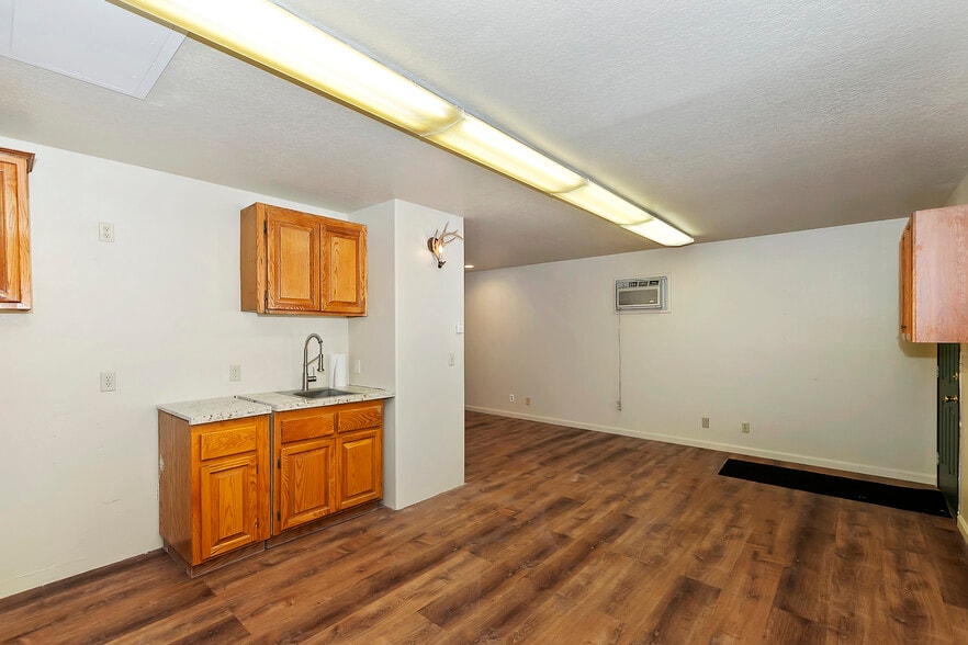 More Photos Of 41659 Big Bear Blvd, Big Bear Lake Office Residential For Lease