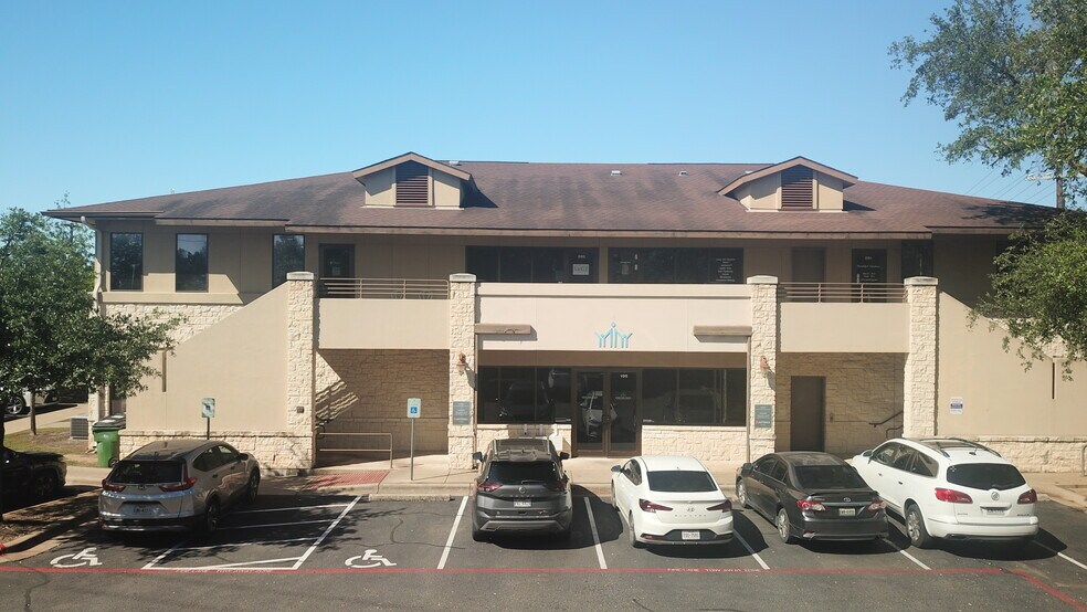 More Photos Of 2500 S Lakeline Blvd, Cedar Park Medical For Lease