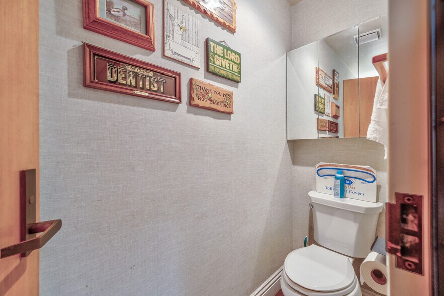 More Photos Of 16336 Whittier Blvd, Whittier Medical For Sale