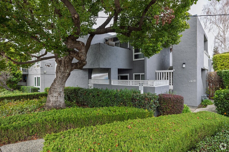 More Photos Of 1411 Oxford St, Redwood City Apartments For Sale