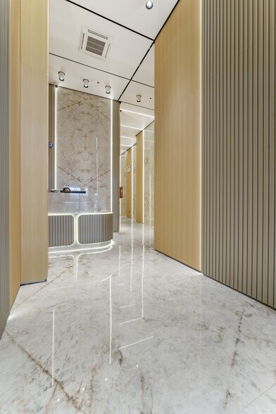 More Photos Of 363 Penn Plaza, New York Office For Lease