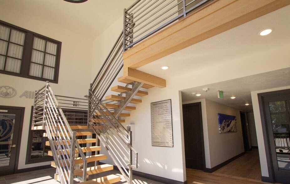 More Photos Of 4685 S Highland Dr, Holladay Office For Lease