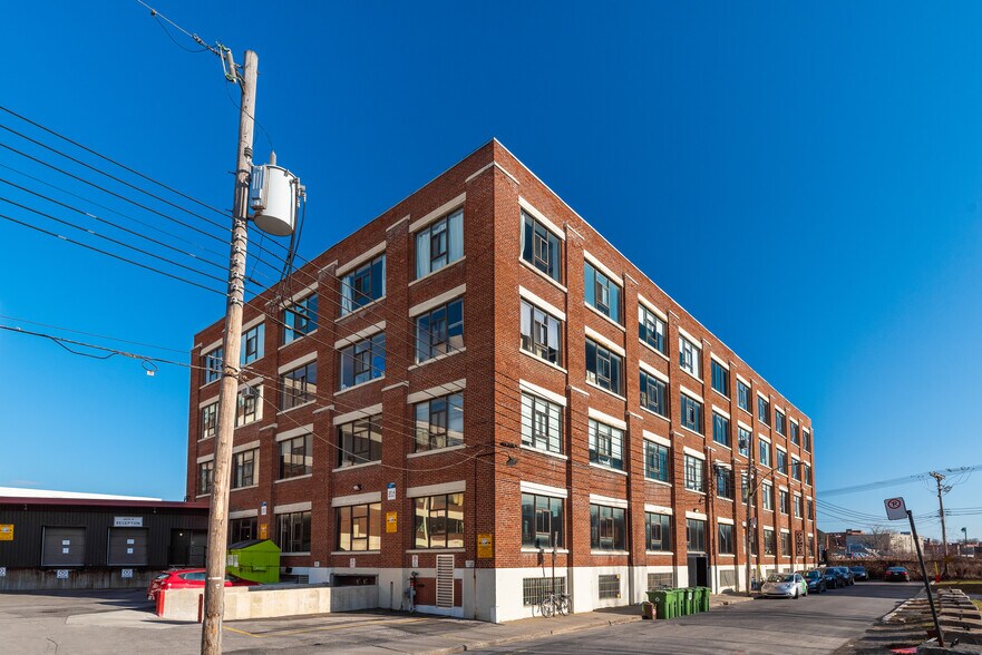 Primary Photo Of 6829-6845 Av de l'Épée, Montréal Loft Creative Space For Lease