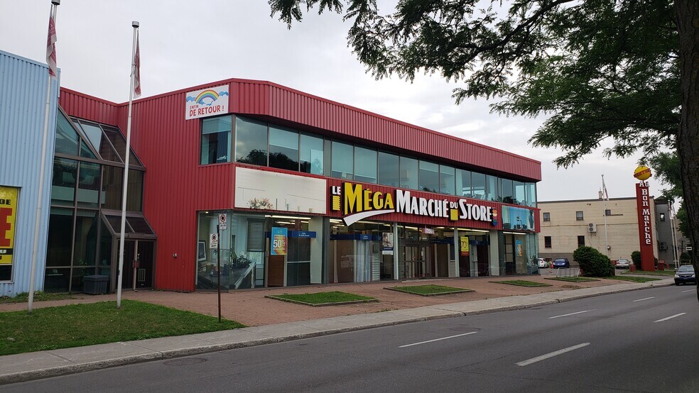 More Photos Of 3500-3520 Boul Saint-Joseph E, Montréal Storefront For Lease