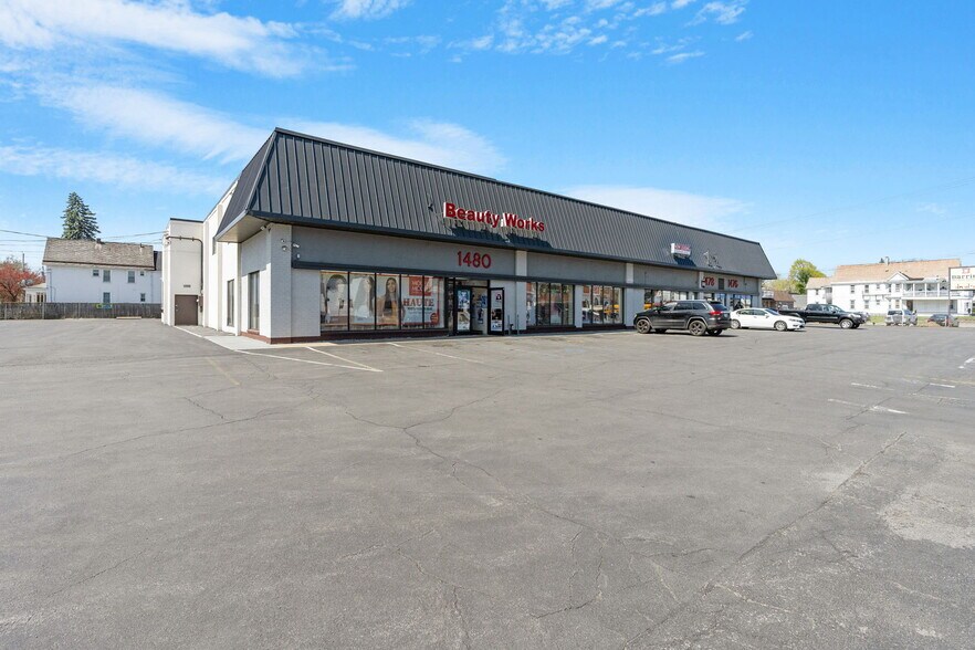 More Photos Of 1476-1480 State St, Schenectady Freestanding For Sale