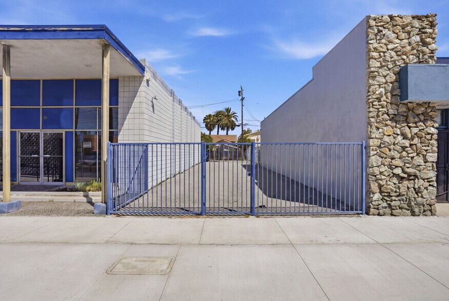 More Photos Of 2268 Long Beach Blvd, Long Beach Medical For Sale