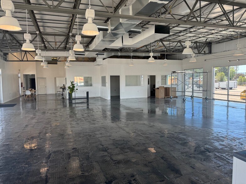 More Photos Of 540 N Emerson Ave, Idaho Falls Storefront Retail Office For Sale