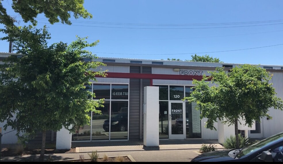 More Photos Of 500 E Front St, Arlington Storefront For Lease