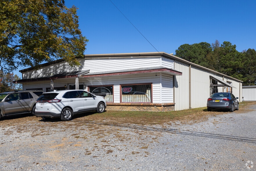 Primary Photo Of 15858 US Highway 231, Union Grove Freestanding For Lease