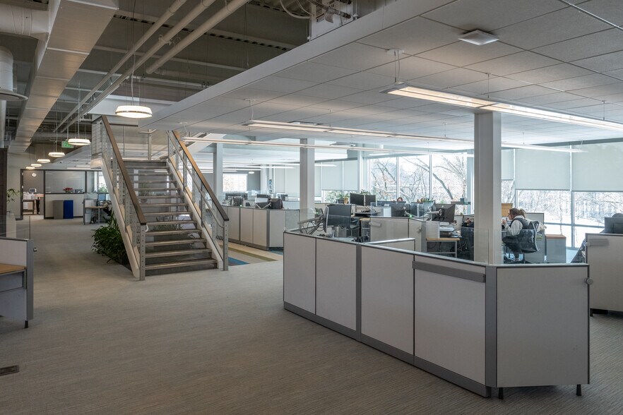 More Photos Of 3280 Evergreen Dr NE, Grand Rapids Medical For Sale