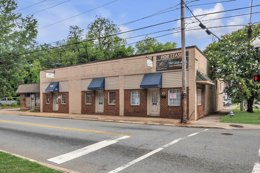 More Photos Of 600-604 W Washington St, Suffolk Storefront Retail Office For Sale