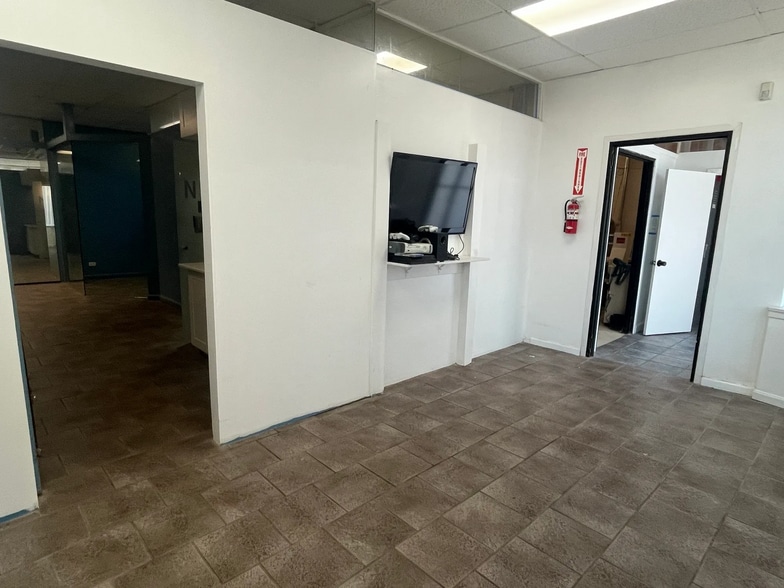 More Photos Of 5245 W Diversey Ave, Chicago Industrial For Sale