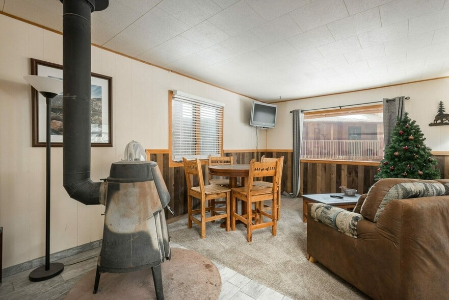 More Photos Of 1820 Fall River Rd, Estes Park Hotel For Sale
