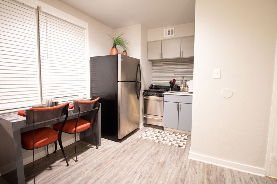 More Photos Of 205 34th St, Virginia Beach Apartments For Lease