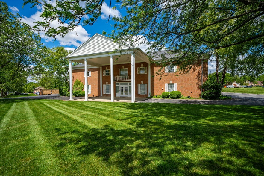 More Photos Of 2990 Bethel Rd, Columbus Funeral Home For Sale