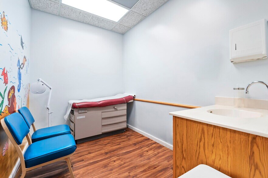 More Photos Of 1801 S 23rd St, Fort Pierce Medical For Sale