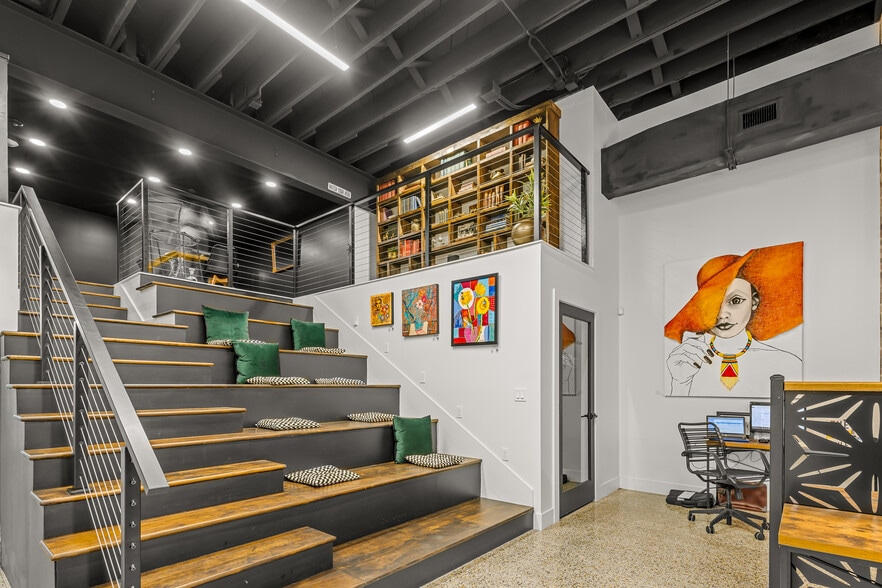 More Photos Of 132 W International Speedway Blvd, Daytona Beach Office For Lease