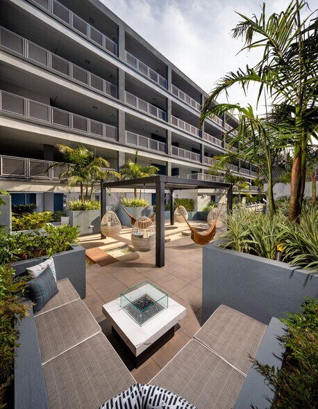 More Photos Of 11924 W Washington Blvd, Los Angeles Apartments For Lease