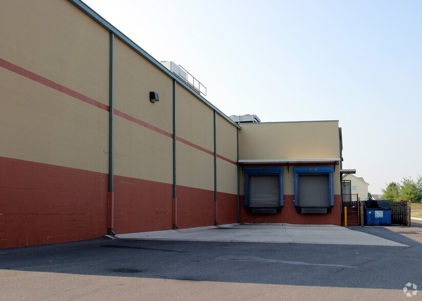 More Photos Of 18360 College Rd, Hagerstown Unknown For Lease