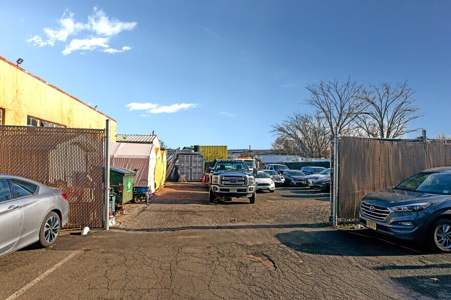 More Photos Of 238 W Forest Ave, Englewood Auto Repair For Sale