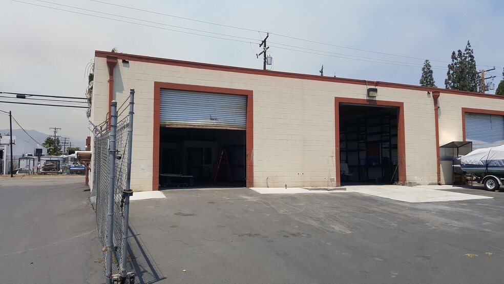 More Photos Of 1355 Brooks St, Ontario Warehouse For Lease