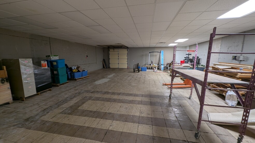 More Photos Of 211 N Dixie Way, South Bend Freestanding For Lease