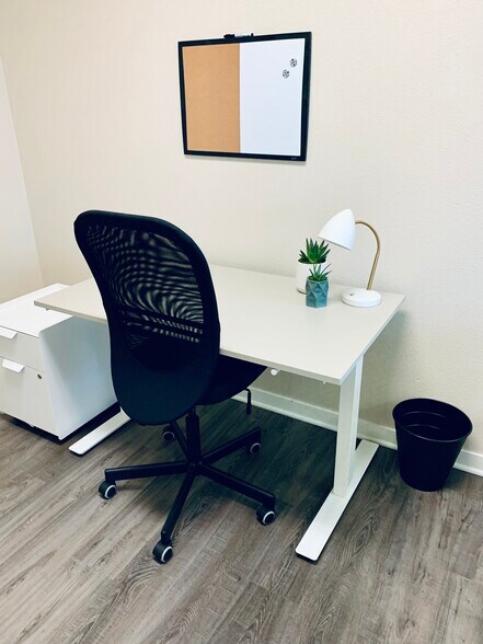 More Photos Of 146 Chemawa Rd N, Keizer Coworking Space