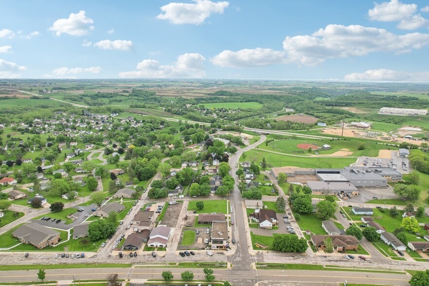 More Photos Of 101 Jones St, Barneveld General Retail For Sale