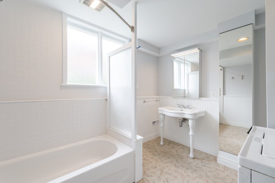 More Photos Of 131 King St E, Cobourg Multifamily For Sale
