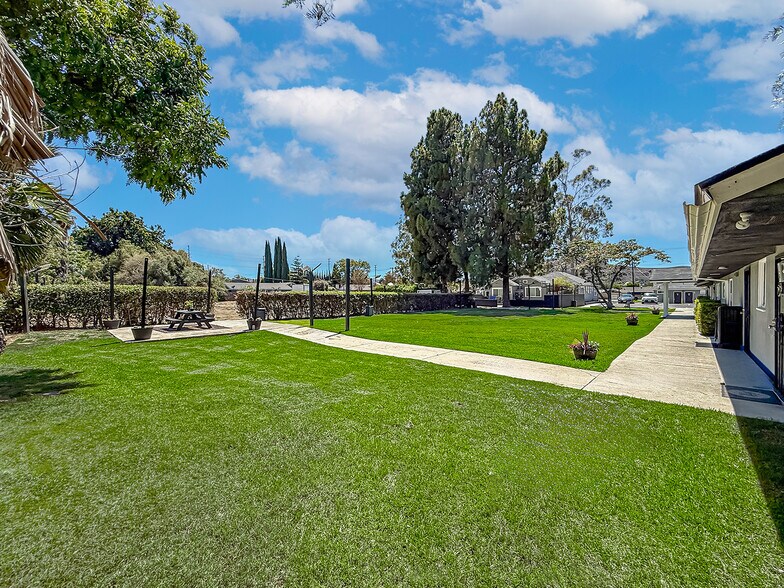 More Photos Of 1492 Sinaloa Rd, Simi Valley Religious Facility For Sale
