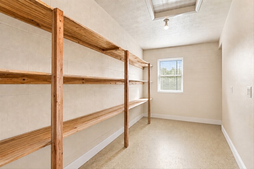 More Photos Of 7602 Kenya St, Jacksonville Specialty For Sale