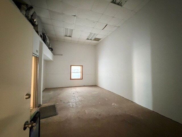 More Photos Of 1725 S Nova Rd, Daytona Beach Warehouse For Sale