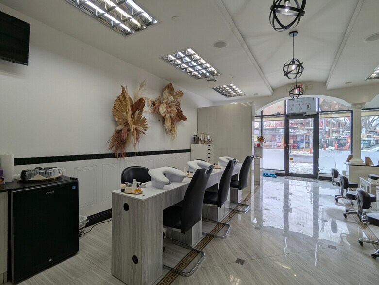 More Photos Of 409 Keele St, Toronto Storefront For Lease