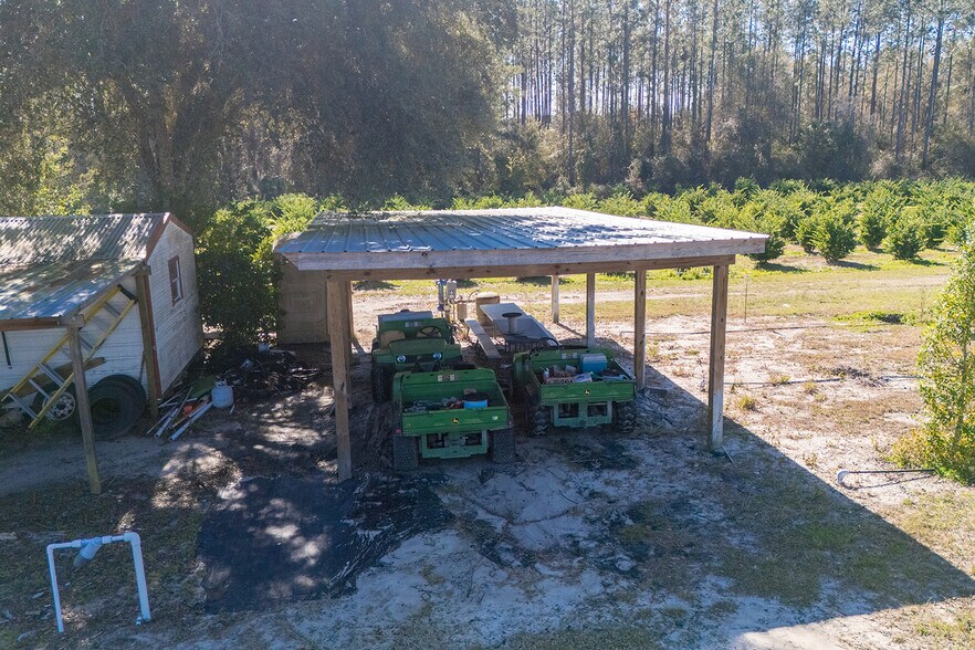 More Photos Of 16385 NW 112th Ct, Reddick Specialty For Sale