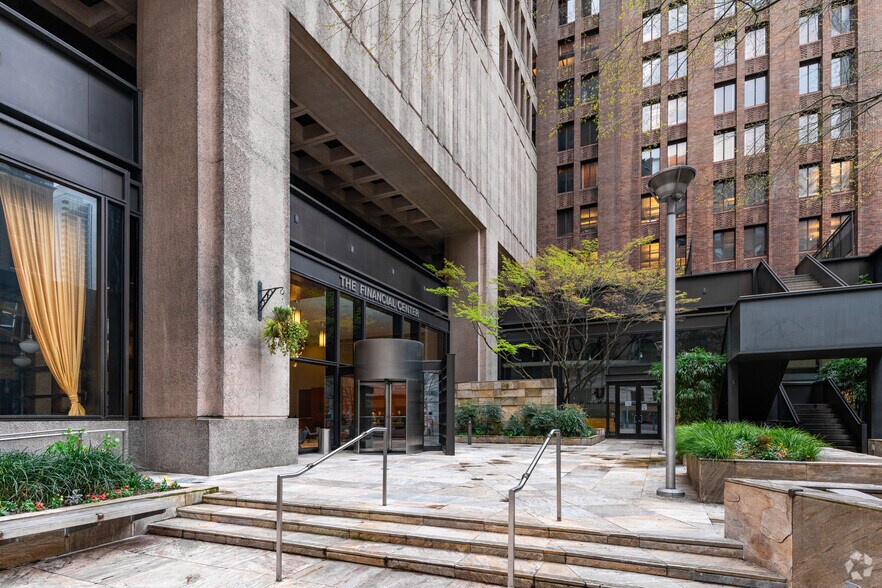 More Photos Of 1215 4th Ave, Seattle Office For Lease