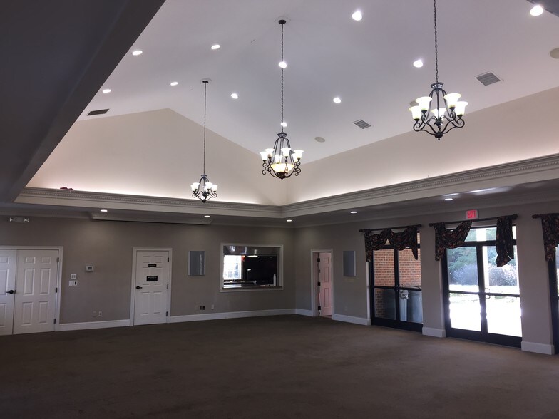 More Photos Of 1006 Gi Maddox Pky, Chatsworth Loft Creative Space For Sale