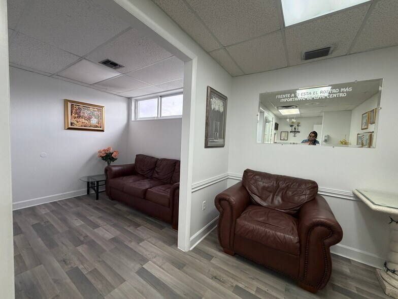 More Photos Of 600 NW 35th Ave, Miami Medical For Lease