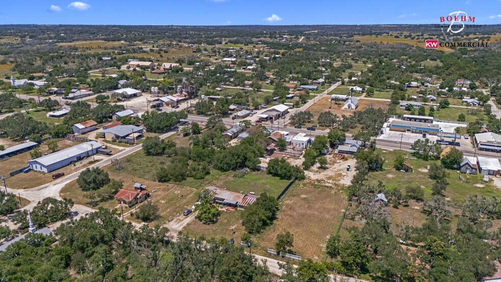 More Photos Of 23699-23737 W US Highway 290, Harper Storefront For Sale