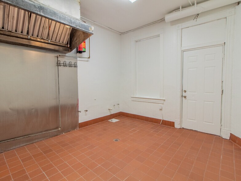 More Photos Of 6836 Gravois Ave, Saint Louis Multifamily For Lease