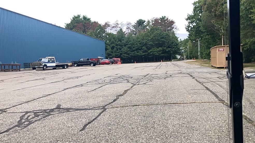 More Photos Of 185 Lafayette Rd, North Hampton Warehouse For Lease